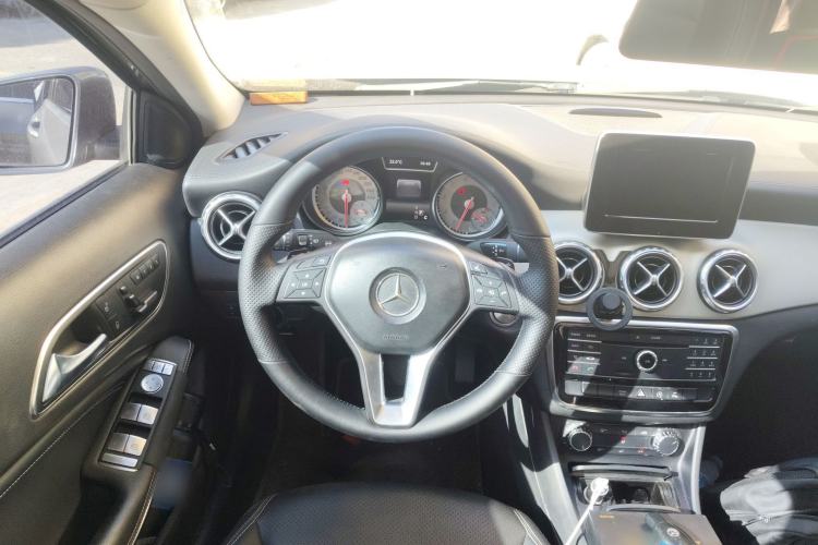 Used Mercedes-Benz GLA 2016 GLA 200 Fashion Model

