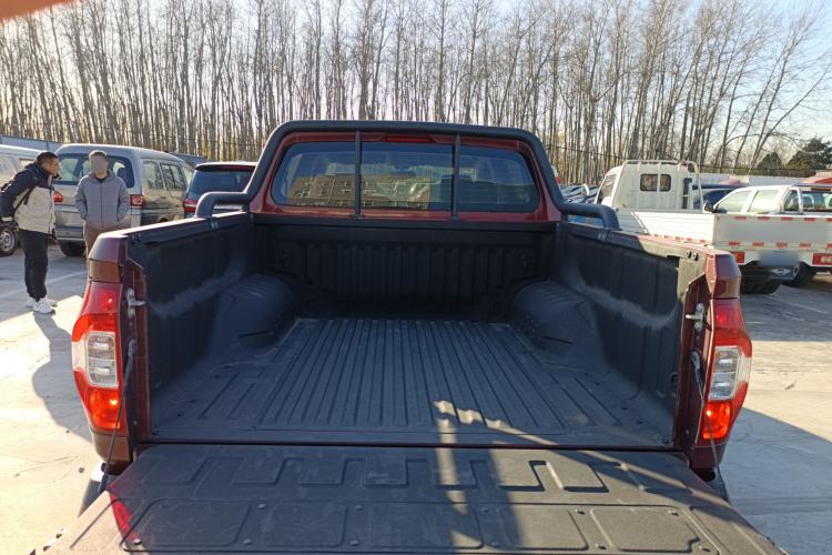 Used SAIC MAXUS T60 2017 2.0T Gasoline Automatic Two-Wheel Drive High-Ride Elite Standard Cabin
