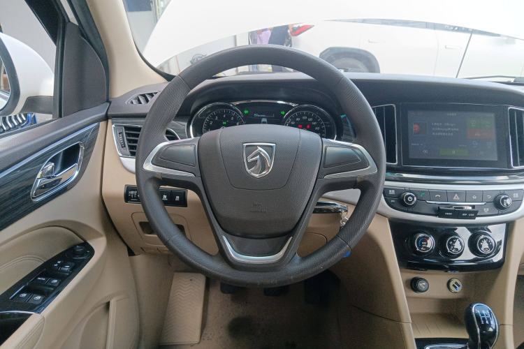 Used Baojun 730 2016 1.5L Manual Comfort Version 7 Seats China V Emission Standard
