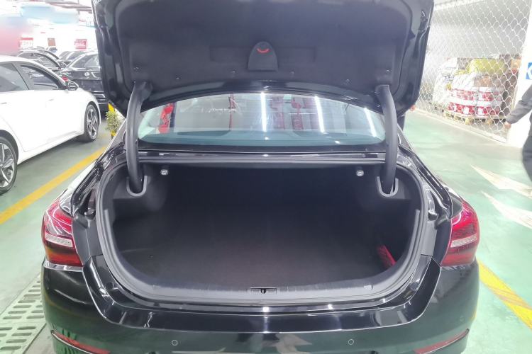 Used Hongqi H5 2022 Classic Model 1.5T DCT Flagship Edition
