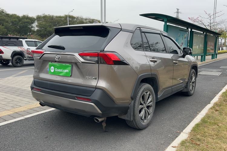 Used Toyota RAV4 2023 2.0L CVT Two-Wheel Drive Fashion Edition
