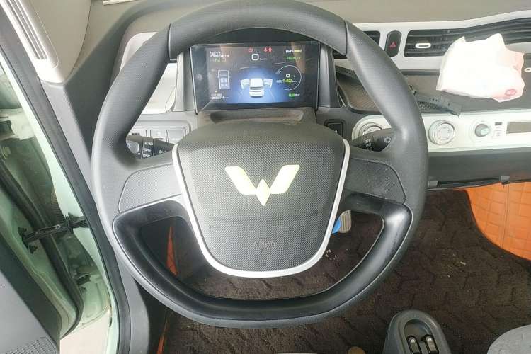 Used Wuling Hongguang MINIEV 2021 Macaron Premium Model – Lithium Iron Phosphate
