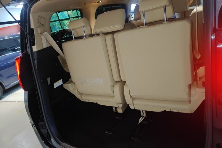 Used Toyota Alphard 2021 Dual-Motor 2.5L Premium Edition
