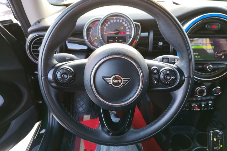 Used  MINI 2018 1.5T COOPER Classic Edition