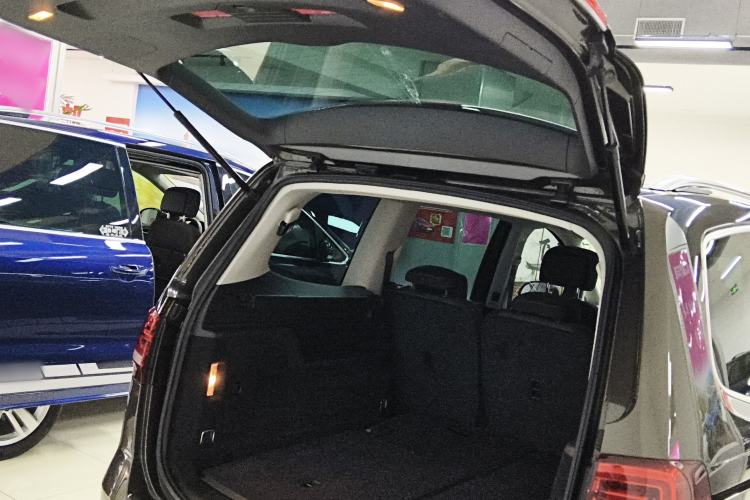 Used Volkswagen Sharan 2018 380TSI Comfort Edition 7-Seater
