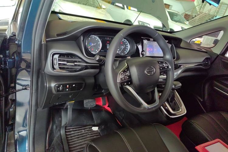 Used GAC Trumpchi M6 2021 270T DCT Luxury Edition (7 Seats)
