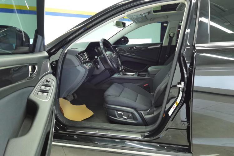 Used Hongqi H7 2017 1.8T Tech Model
