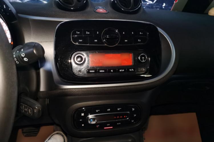 Used  forfour 2016 1.0L 52 kW Passion Edition
