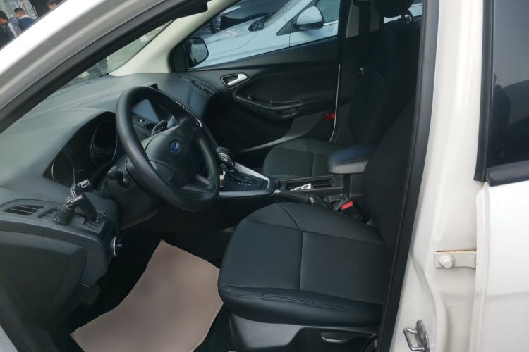 Used Ford Focus 2017 Hatchback 1.6L Automatic Comfort Plus SmartDrive Edition
