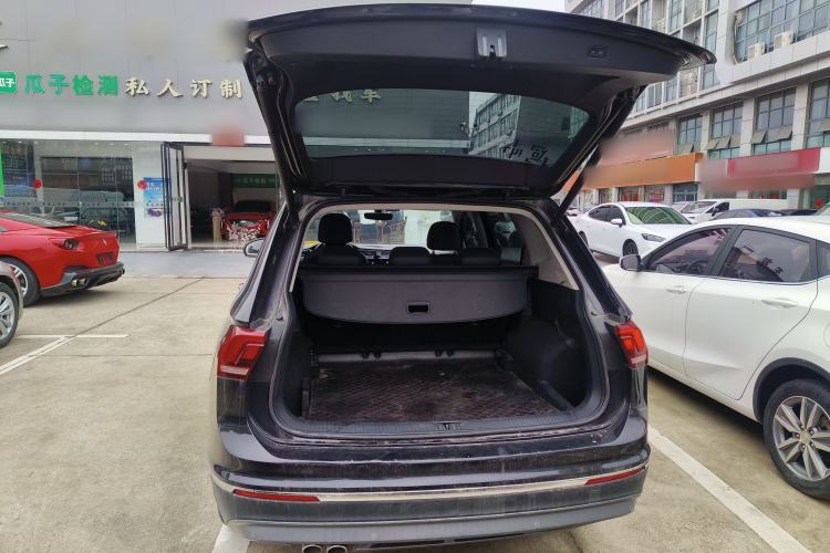 Used Volkswagen Tiguan L 2019 Revised 330TSI Automatic Two-Wheel Drive Smart & Luxury Edition China VI Standard
