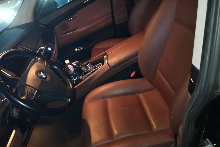 Used BMW 5 Series GT 2015 528i Leading Model
