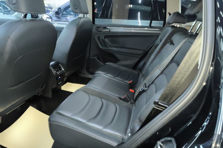 Used Volkswagen Tiguan L 2021 330TSI Automatic Two-Wheel Drive R-Line Enhanced Edition
