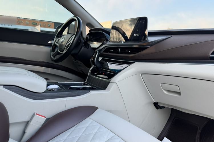 Used Buick GL8 2023 Land Executive Class Smart Enjoyment Model
