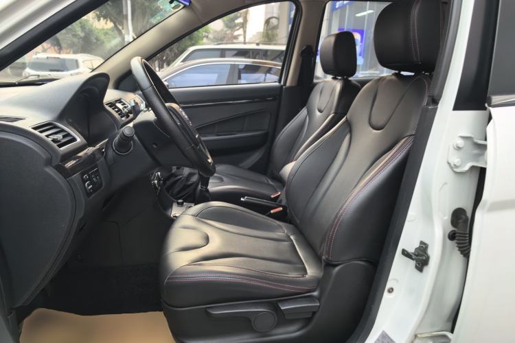 Used Dongfeng Fengon 370 2016 1.5L Manual Luxury 7-Seater