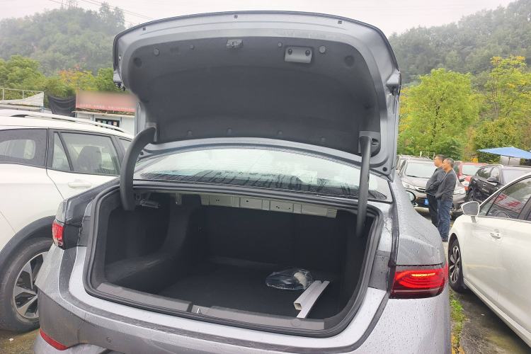 Used BYD Qin PLUS 2025 DM-i Smart Drive 55KM Leading Model
