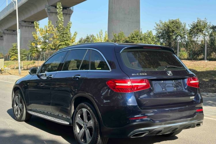 Used Mercedes-Benz GLC 2017 GLC 260 4MATIC Luxury Model
