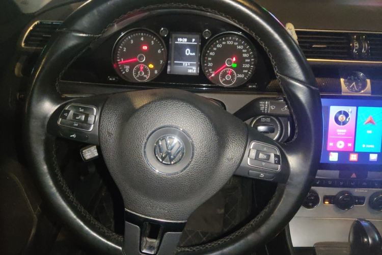 Used Volkswagen Magotan 2016 1.8TSI Luxury Comfort Model
