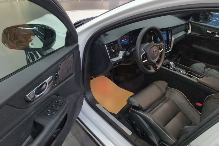 Used Volvo S60 2025 B5 Zhiya Sport Edition