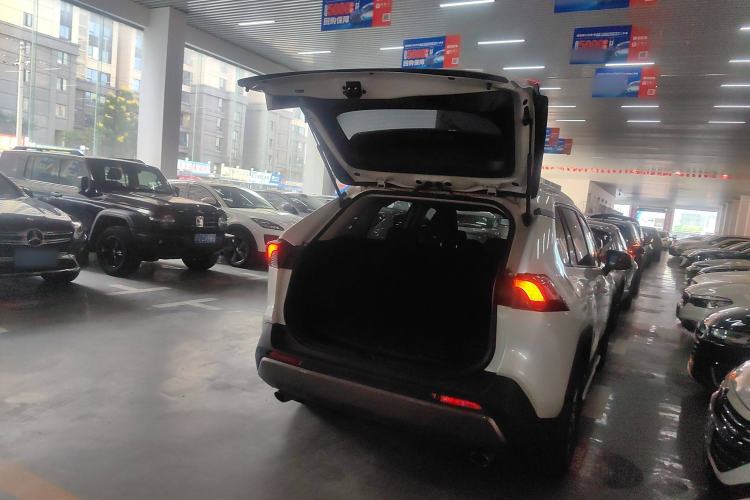 Used Toyota RAV4 2022 2.0L CVT Two-Wheel Drive Fashion Plus Edition
