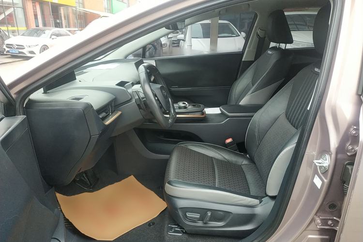 Used Toyota bZ3 2023 616 km Long-Range Premium
