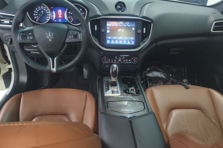 Used Maserati Ghibli 2014 3.0T Standard Edition
