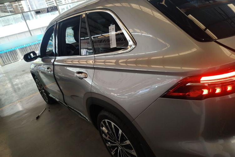 Used Geely Auto Monjaro L 2025 Dongfang Yao 2.0TD Automatic Jinzhao Edition
