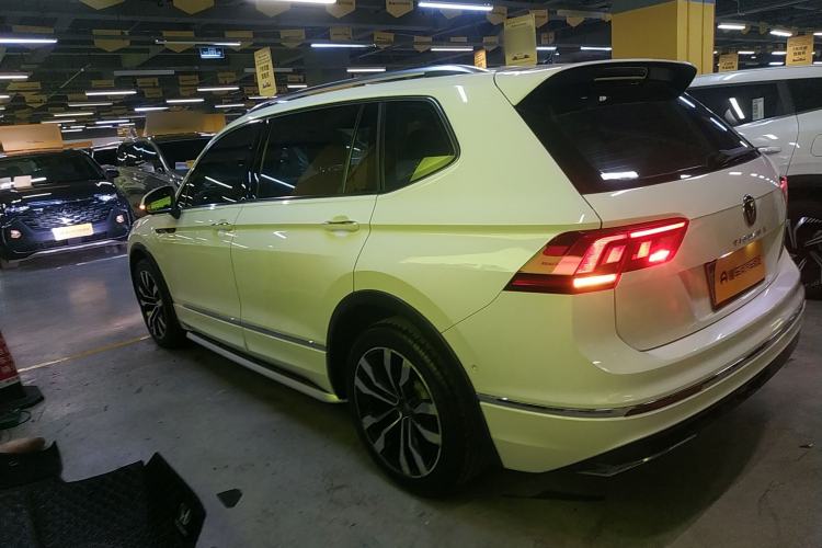 Used Volkswagen Tiguan L 2021 330TSI Automatic Two-Wheel Drive R-Line Enhanced Edition
