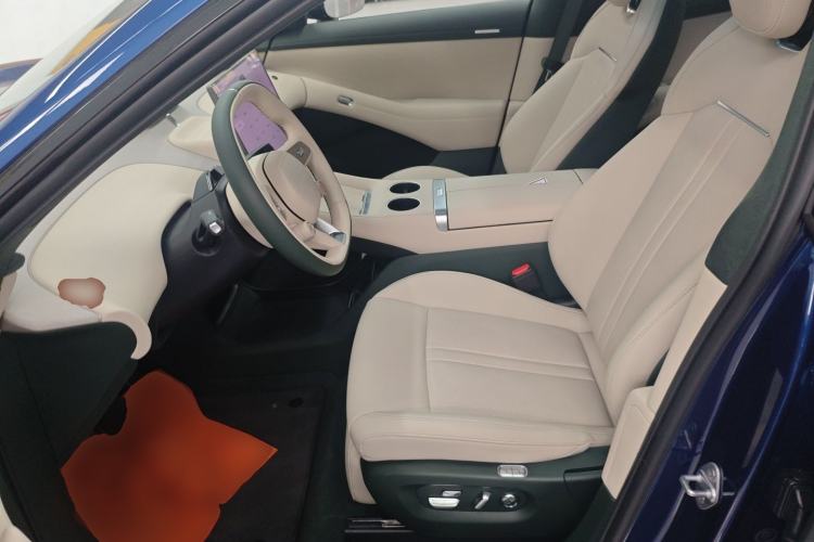 Used  YU7 2025 Ultra-Long Range High-Performance All-Wheel-Drive Max Edition