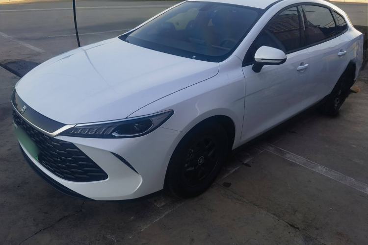 Used BYD Qin PLUS 2025 DM-i Smart Drive 55KM Leading Model
