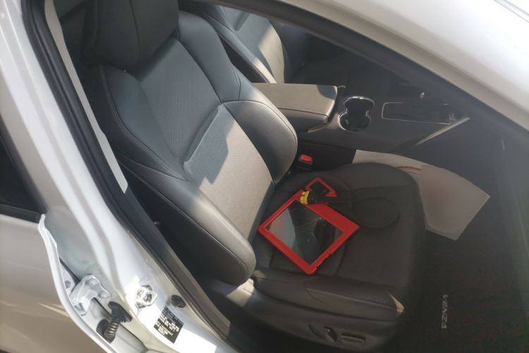 Used Toyota Venza 2023 2.0L CVT Two-Wheel Drive Prestige Version