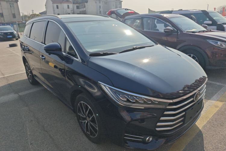 Used BYD Song MAX 2018 1.5T Automatic Smart Connect Elite Model with 6 Seats
