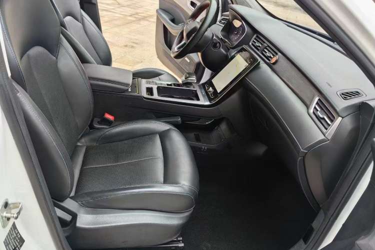 Used Roewe RX5 2020 PLUS 300TGI Automatic Ali National Style Luxury Edition
