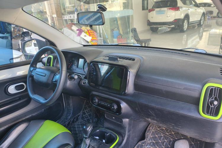 Used Roewe Clever 2021 302 km New Four-Seater Super-Efficient Version
