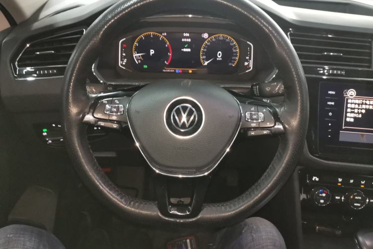 Used Volkswagen Tiguan L 2021 330TSI Automatic Two-Wheel Drive Smart Edition
