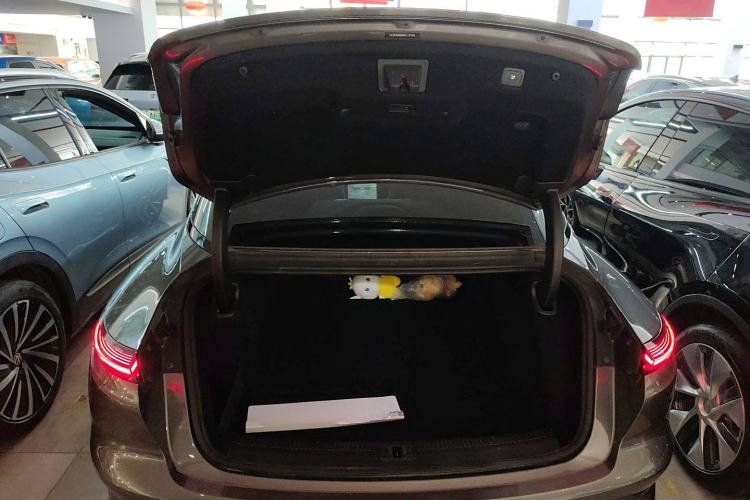 Used  L7 2022 Dynamic Model
