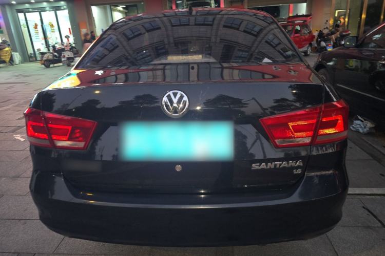 Used Volkswagen Santana 2015 1.6L Manual Fashion Edition
