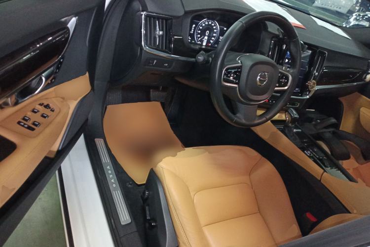 Used Volvo S90 2018 T5 Zhiyuan Edition
