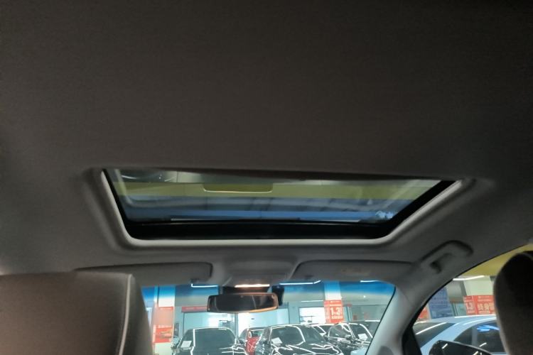 Used Buick GL8 2023 Land Executive Class 652T Luxury Model
