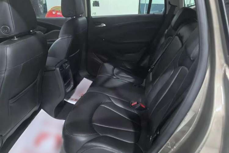 Used Buick Envision 2018 20T Two-Wheel-Drive Elite Model
