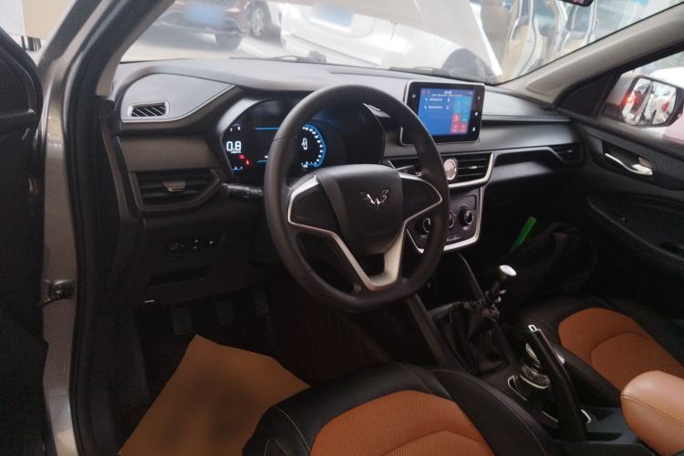 Used Wuling Hongguang S3 2018 1.5L Manual Comfort Model China V Standard