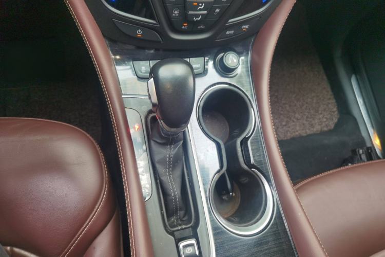 Used Buick Envision 2018 28T Four-Wheel Drive Luxury Model
