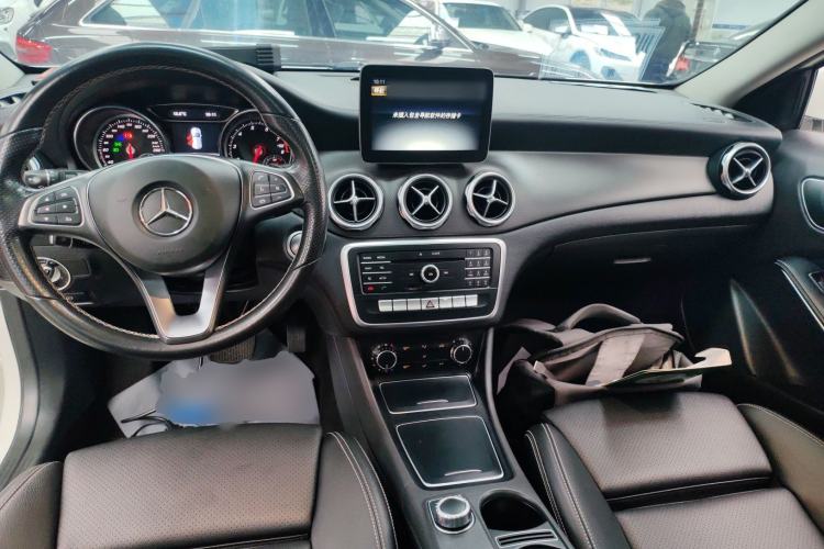 Used Mercedes-Benz GLA 2017 GLA 200 Fashion Model
