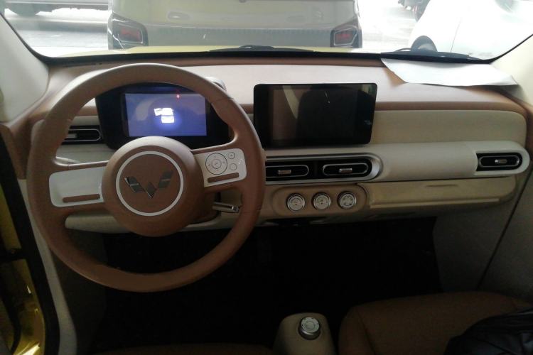 Used Wuling Hongguang MINIEV 2024 3rd Generation 215km Advanced Version