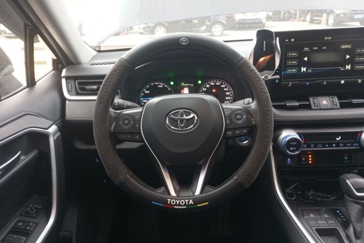 Used Toyota Wildlander 2022 Dual-Engine 2.5L E-CVT Two-Wheel Drive Prestige Edition
