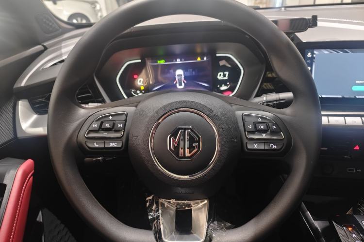 Used MG 5 2022 180 DVVT CVT Youth Luxury Edition
