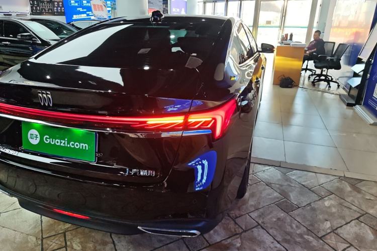 Used Buick LaCrosse 2025 28T Platinum Edition
