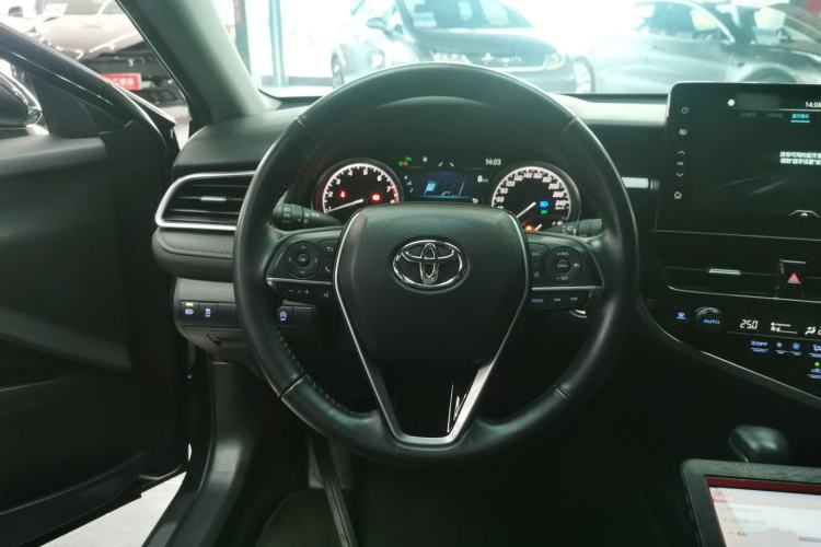 Used Toyota Camry 2021 2.0G Luxury Edition
