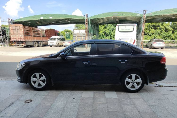 Used Volkswagen Lavida 2017 1.6L Automatic Fashion Edition
