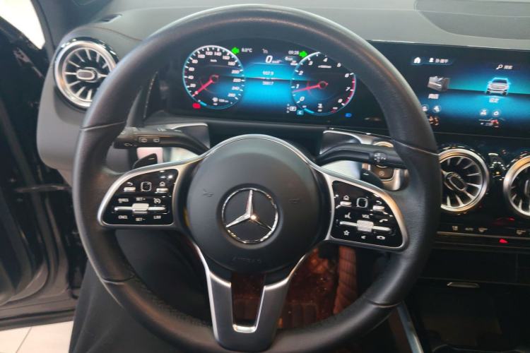 Used Mercedes-Benz GLB 2023 GLB 220 Fashion Model