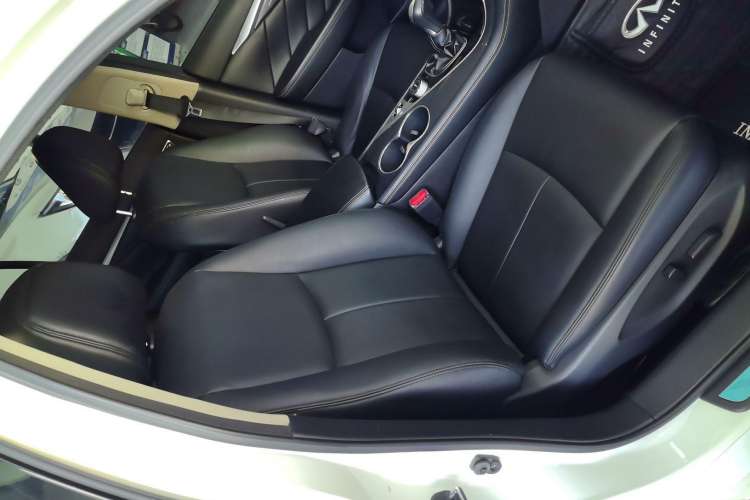 Used Infiniti Q50L 2016 2.0T Comfort Edition
